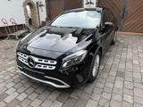 Mercedes-Benz GLA 180 2Hd Navi Kamera PDC Scheckheft TOP - Mercedes-Benz GLA 180: Limousine