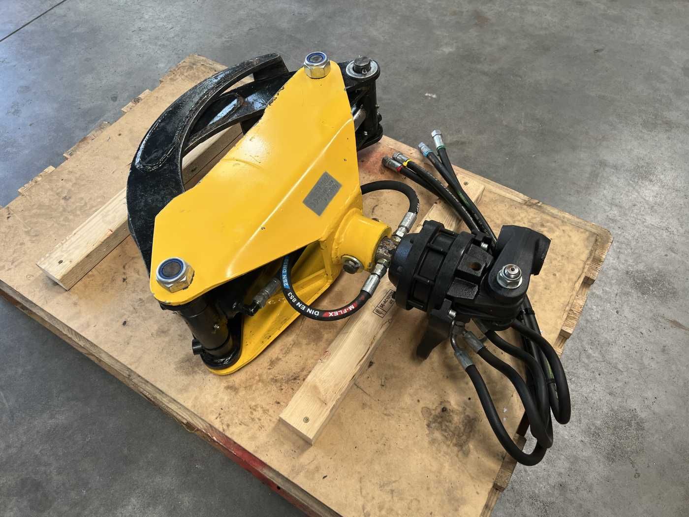 Fahrzeugabbildung Andere DORN-TEC TopGrip M Holzzange Holzgreifer Rotator