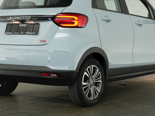 T03 DESIGN 37,3 kWH+RÜCKFAHRKAMERA+PANORAMADACH+