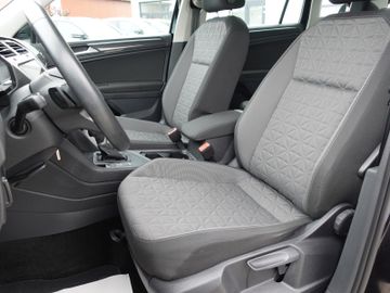 Volkswagen Tiguan - 12