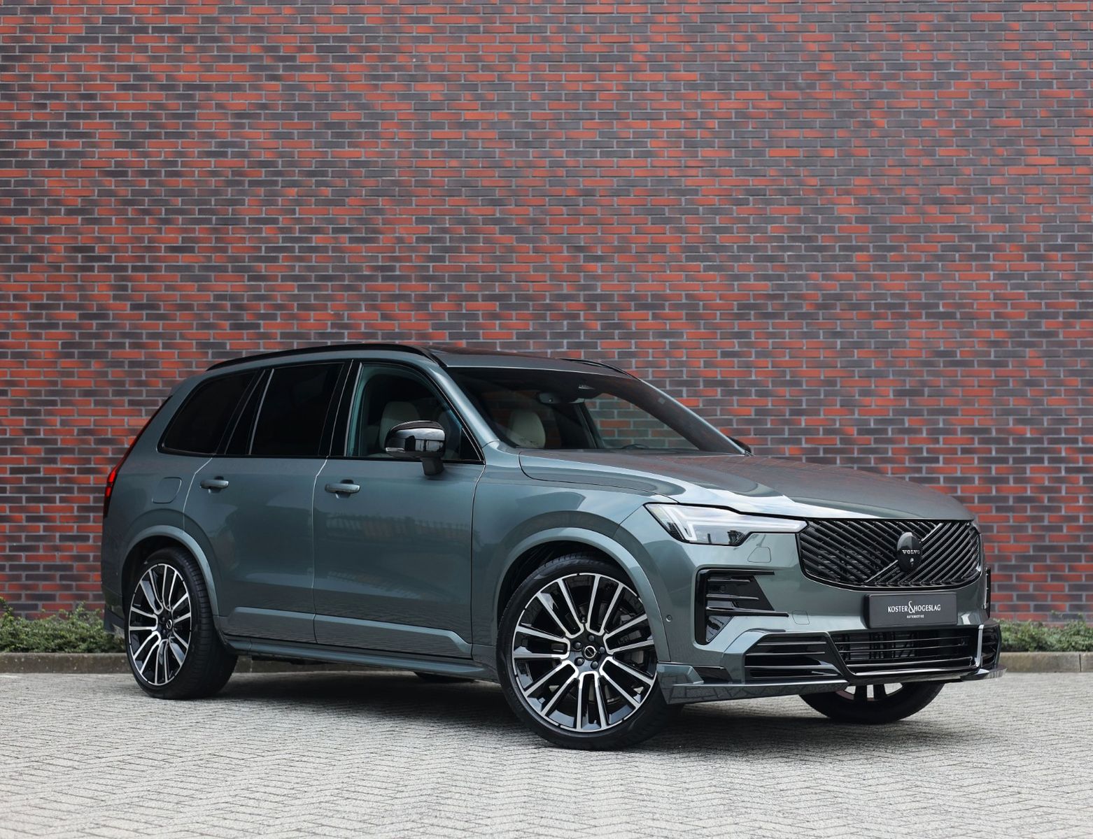 Volvo XC90 T8 AWD Ultra Dark | Heico - Neu!