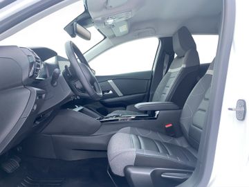 Citroën C4 Shine PT 130 EAT8 Navi+LED+HUD+PDC+RFK+SHZ