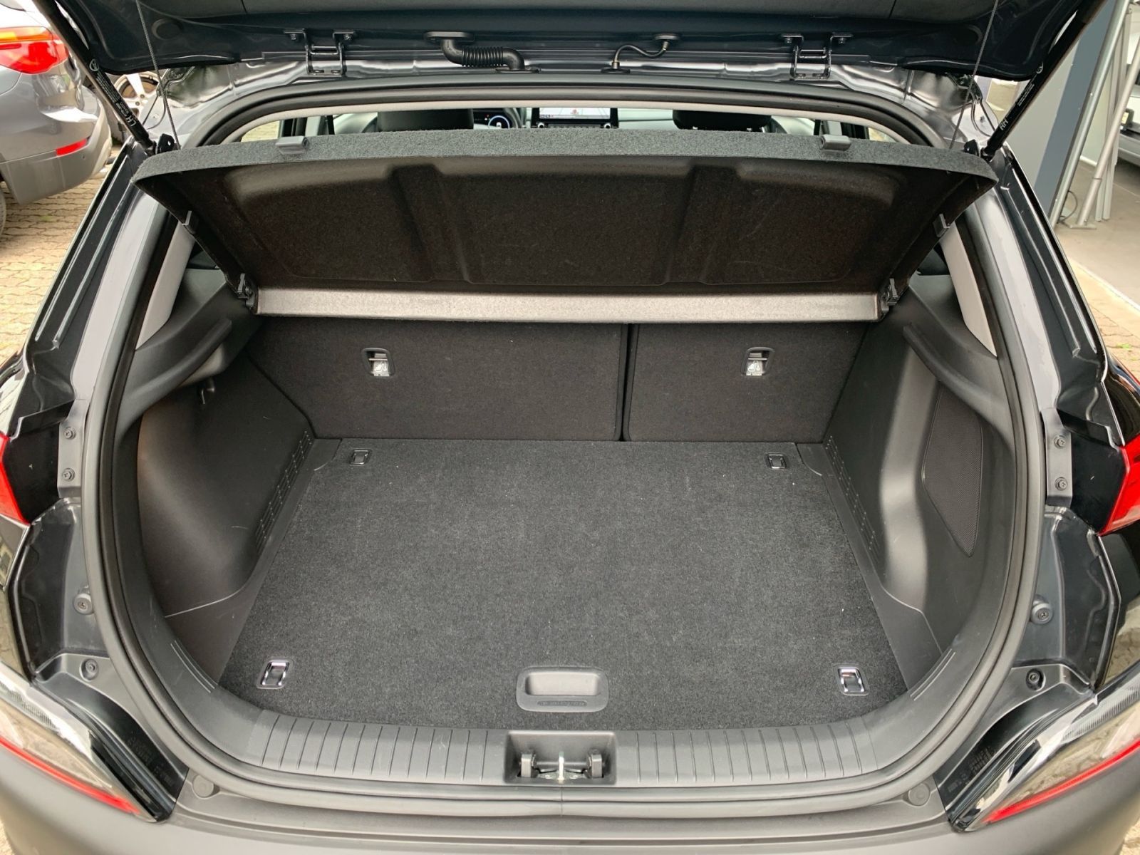 Fahrzeugabbildung Hyundai Kona 1.6 GDI Trend Hybrid LED Navi Kamera