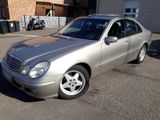 Mercedes-Benz Mercedes Benz E200 NGT GAS/Benzin - Mercedes-Benz E 200 mit CNG-Antrieb