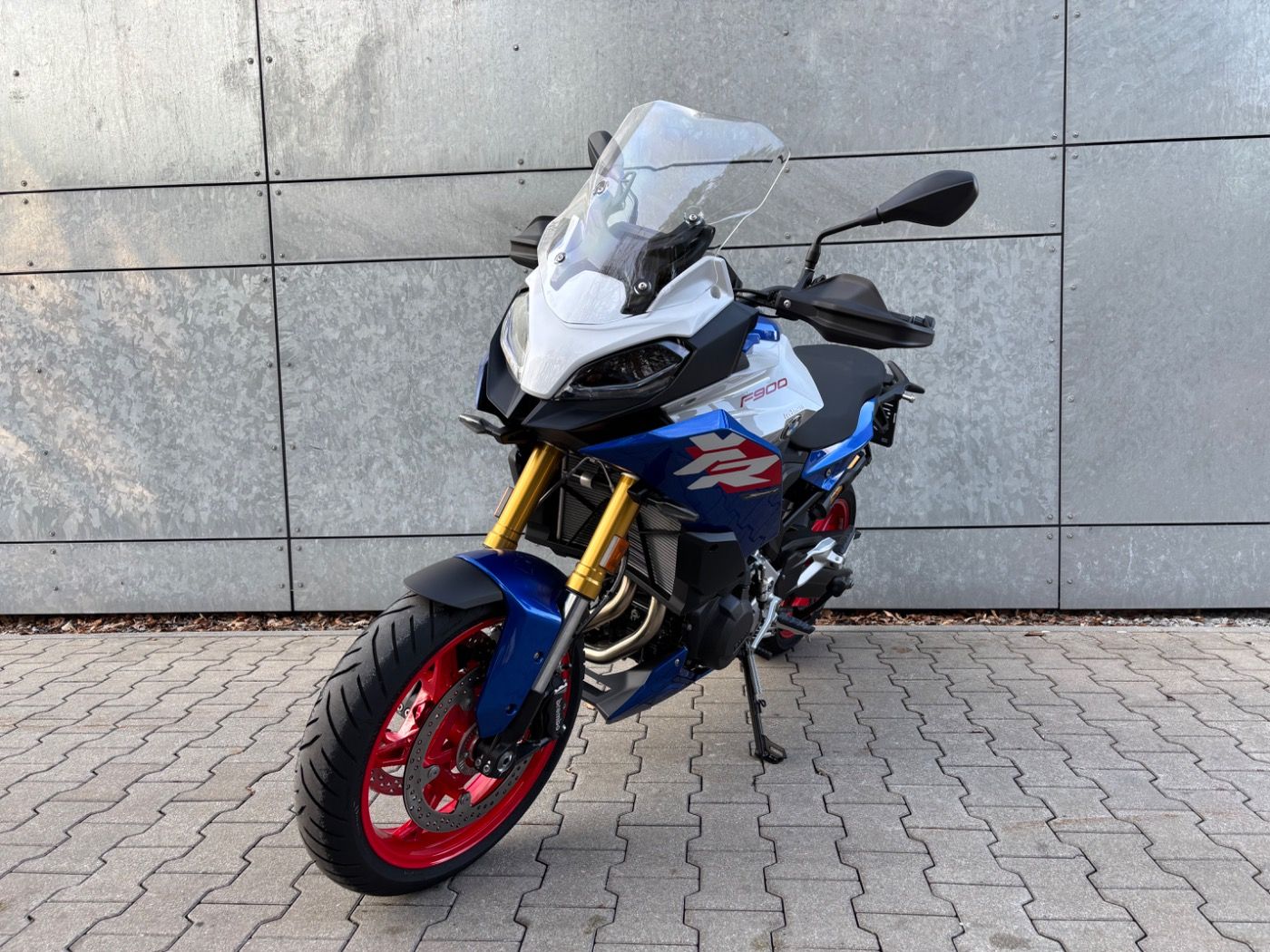 Fahrzeugabbildung BMW F 900 XR Style Sport