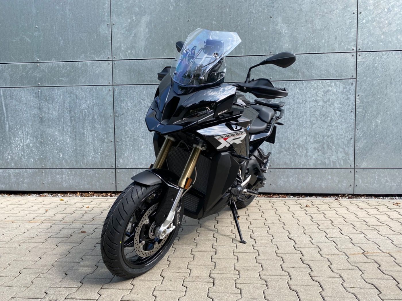 Fahrzeugabbildung BMW S 1000 XR Modell 2024 Touren- und Dynamik Paket