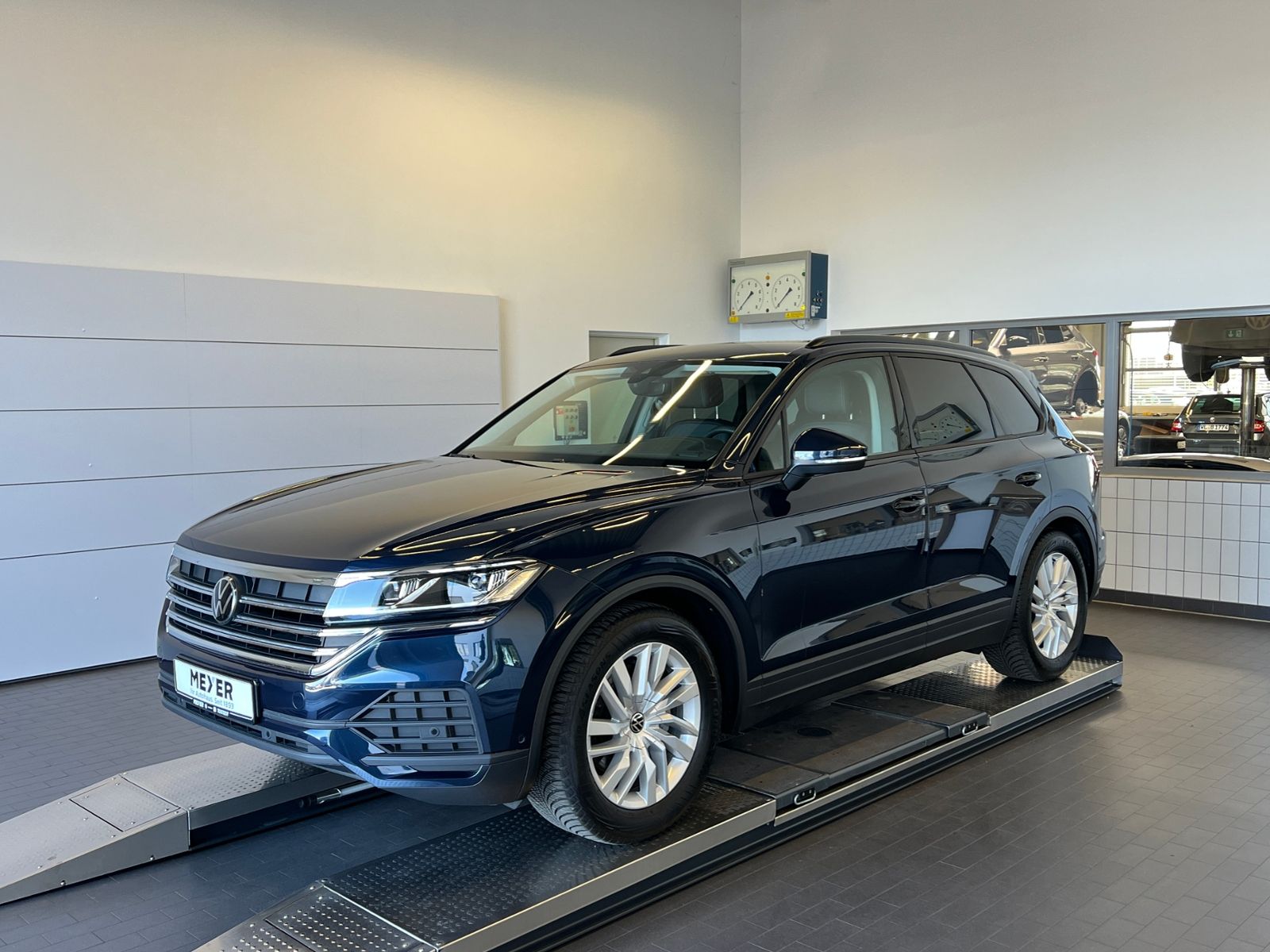 Fahrzeugabbildung Volkswagen Touareg 3.0 TDI 4MOTION *AHK, Luft, ACC, 19''-LM