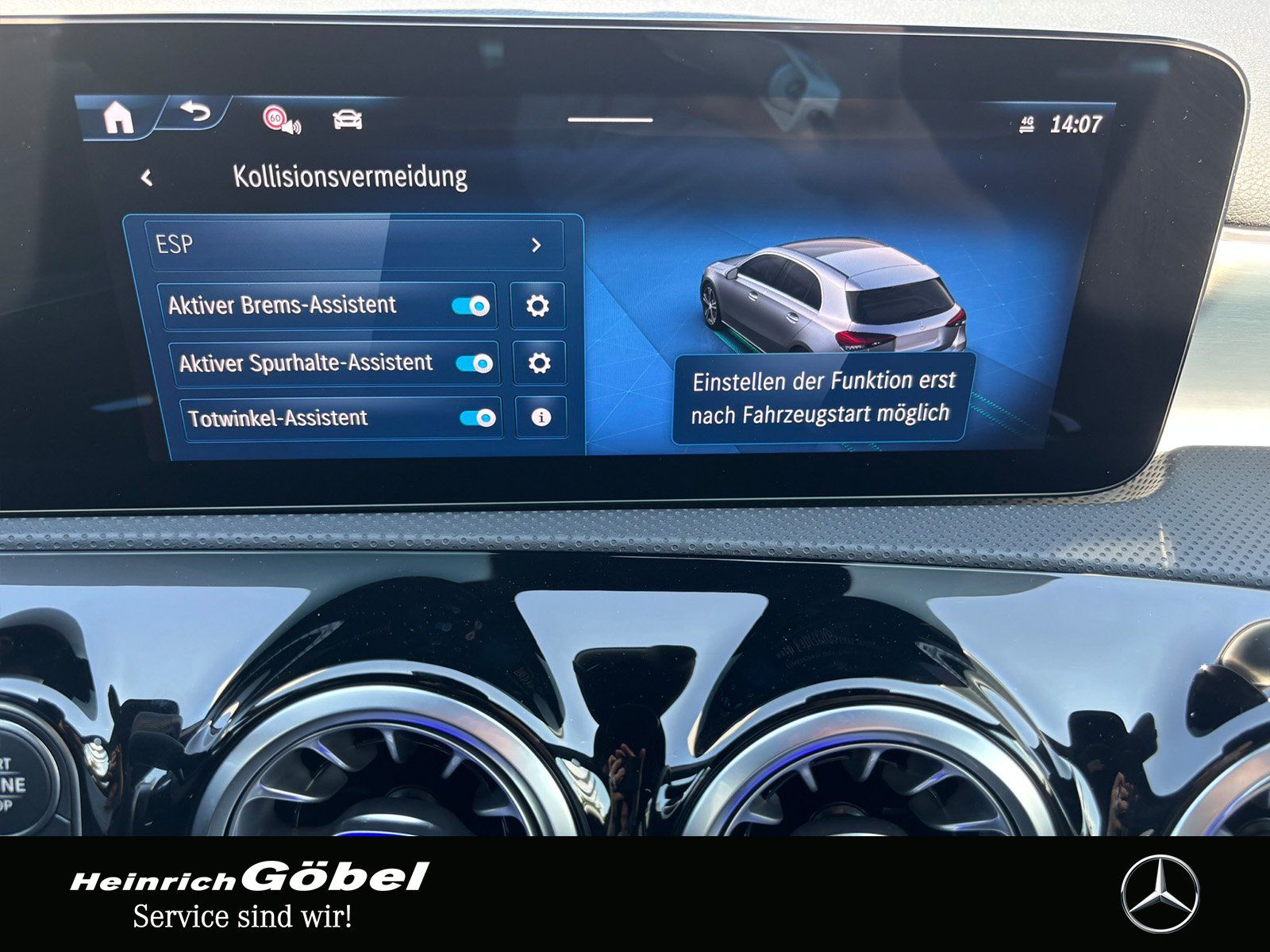 Fahrzeugabbildung Mercedes-Benz A 200 AMG*TOTWINKEL*DISTRONIC*KAMERA*AMBIENTEBEL