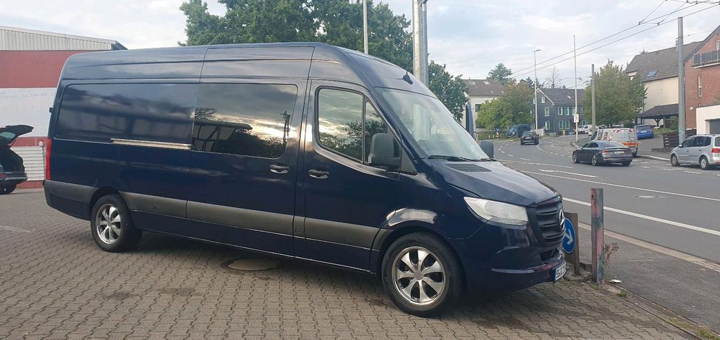 Image of Mercedes-Benz Sprinter