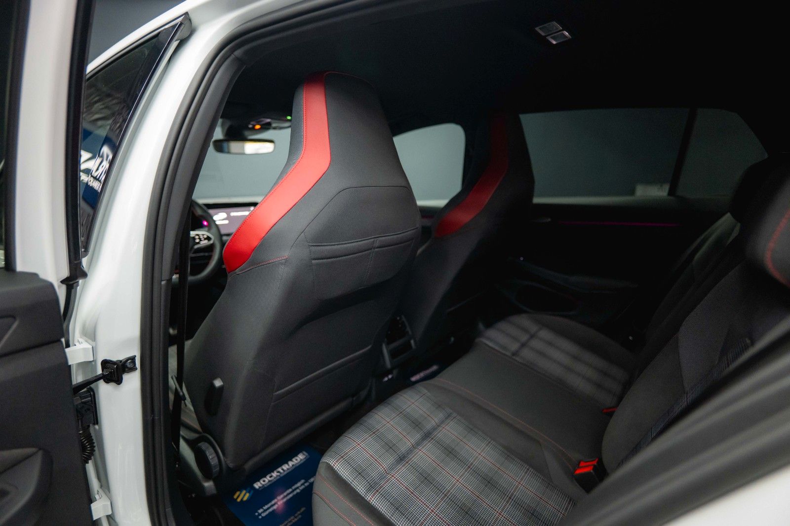 Fahrzeugabbildung Volkswagen Golf VIII Lim. GTI *LED+*Digital Tacho*1.Hand*