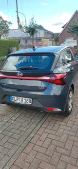 Hyundai i20 Automatik | EZ 2022 | 48.500 km | To - Hyundai: 50