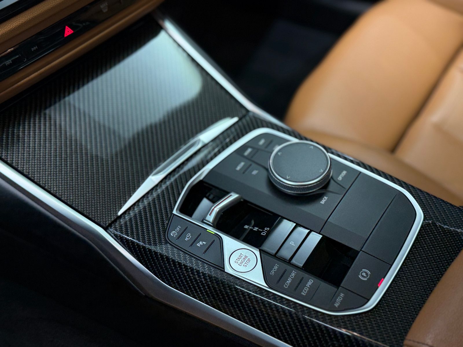 Fahrzeugabbildung BMW M340i xDrive Limousine|M-Sitze|H&K|360°|PANO|HuD