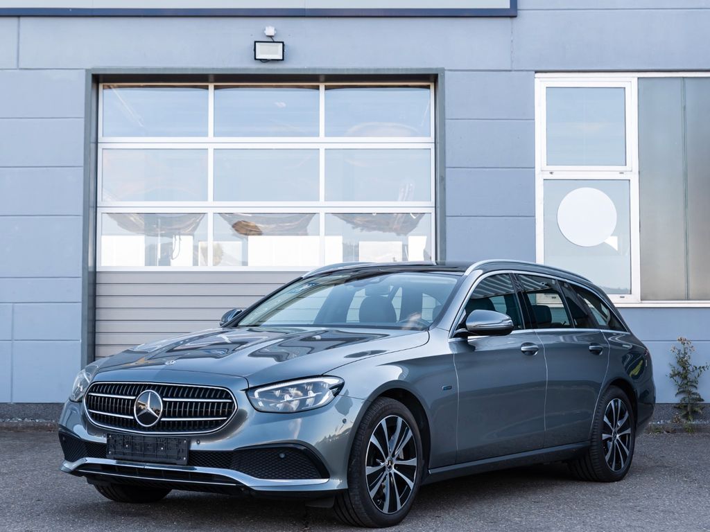 Image of Mercedes-Benz E 300