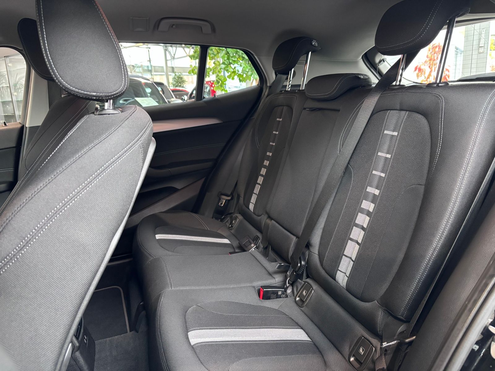 Fahrzeugabbildung BMW X2 xDrive 20 d Advantage AHK LED NAVI ALU