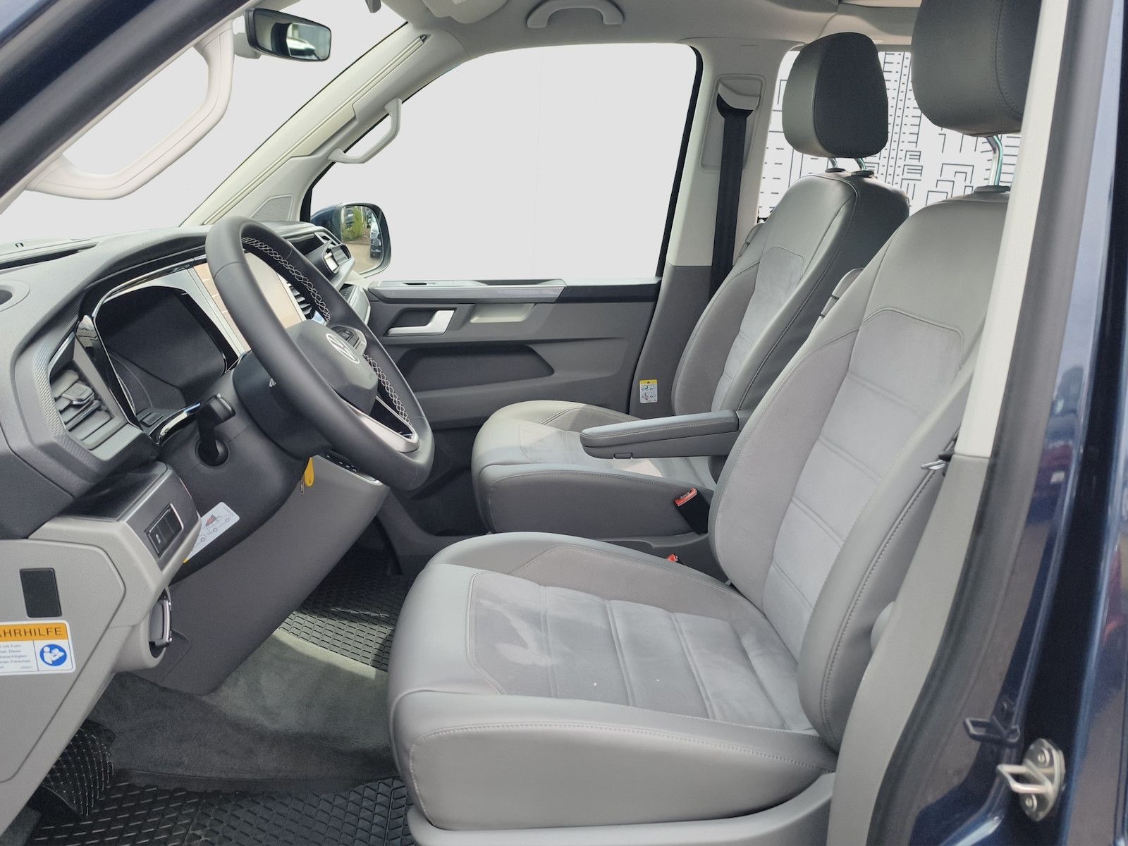 Volkswagen T6.1 Multivan California Ocean Behindertengerech foto 14