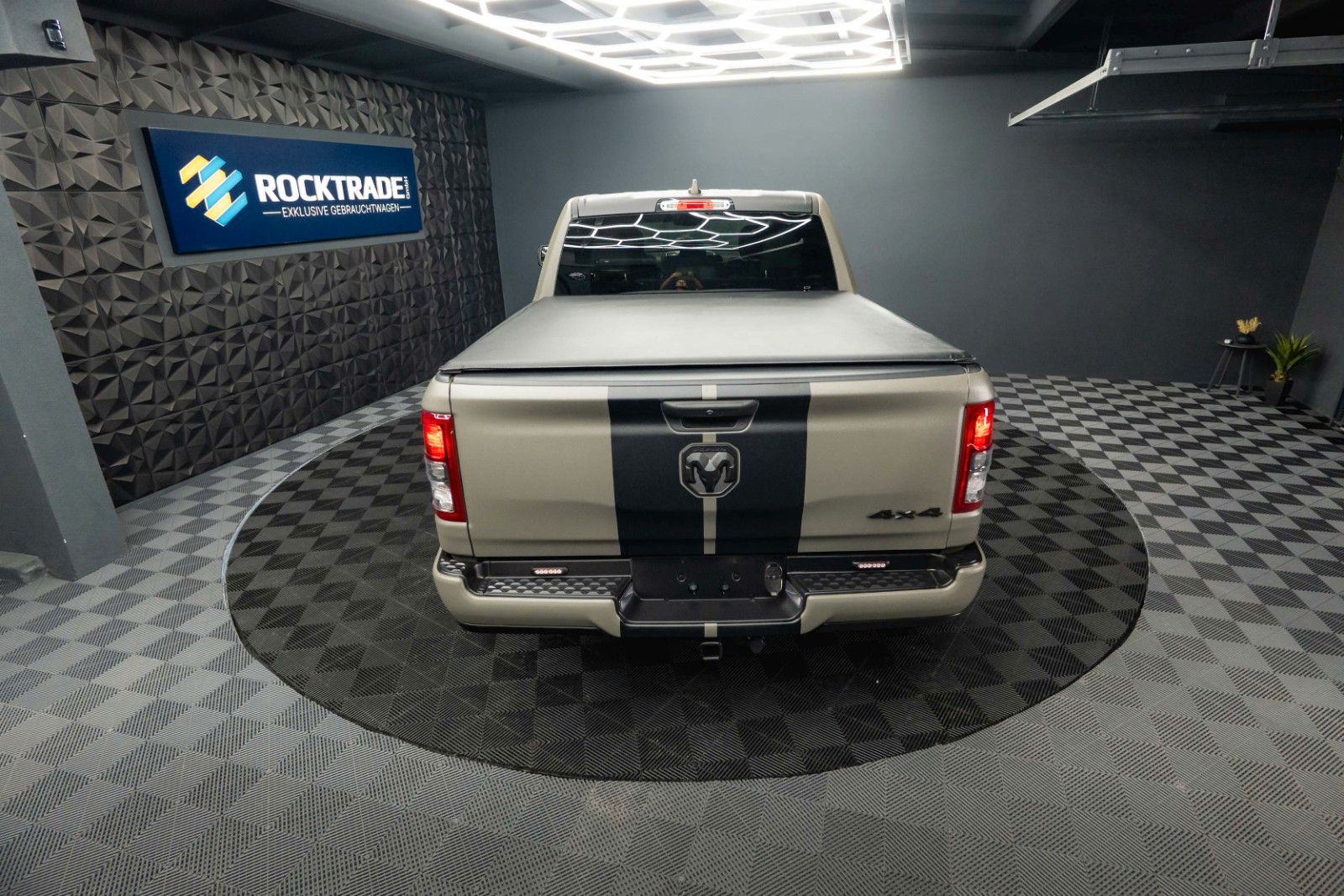Fahrzeugabbildung Dodge RAM 5.7 V8 HEMI 4x4 OFFROAD RAPTOR Style 19% VAT