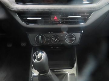 Fotografie 12 des Skoda FABIA 130 Jahre 1.0 TSi 70kw 5J.Garantie,Klima