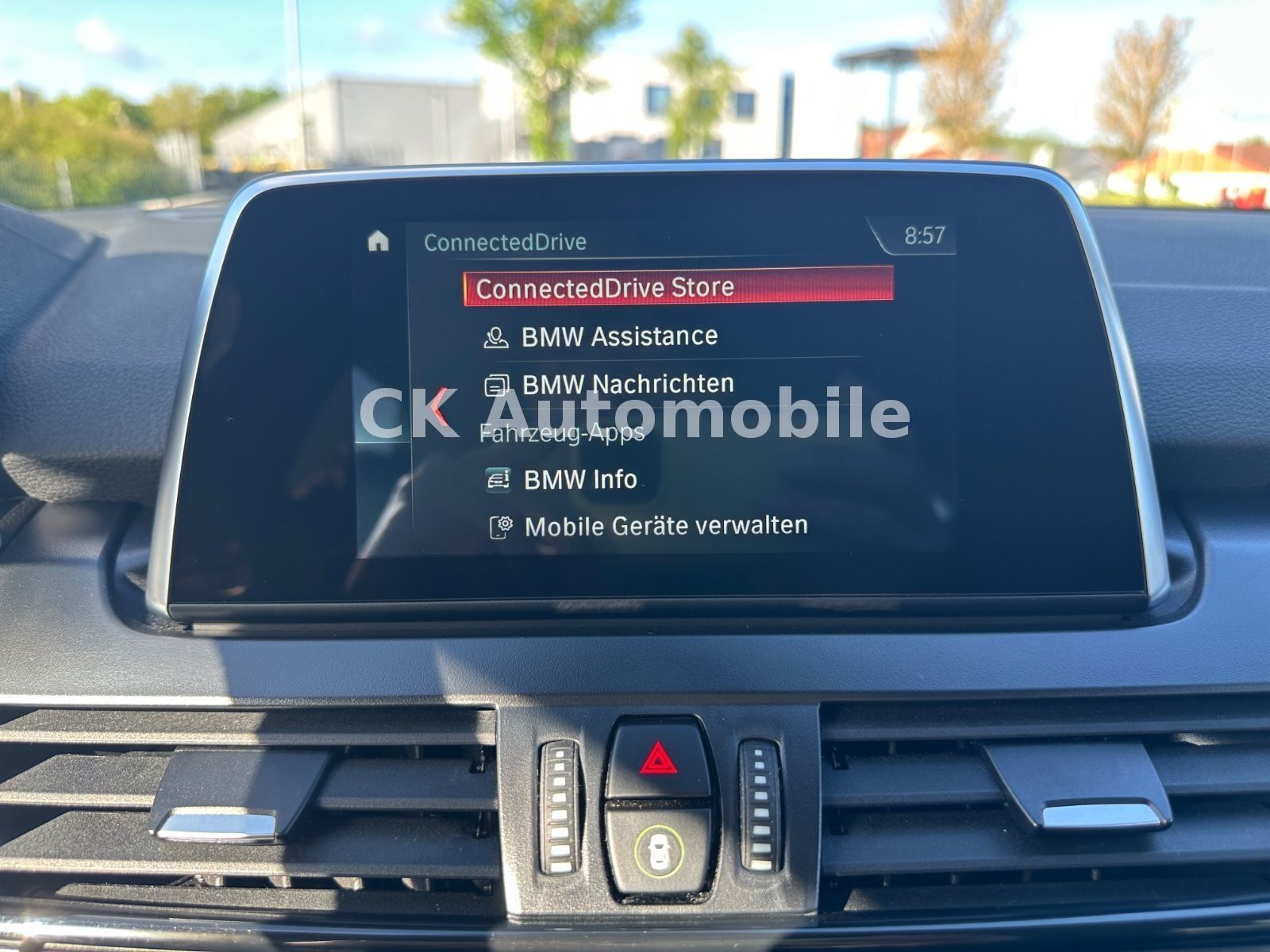 Fahrzeugabbildung BMW 218i Active Tourer Advantage Automatik/Navi/AHK