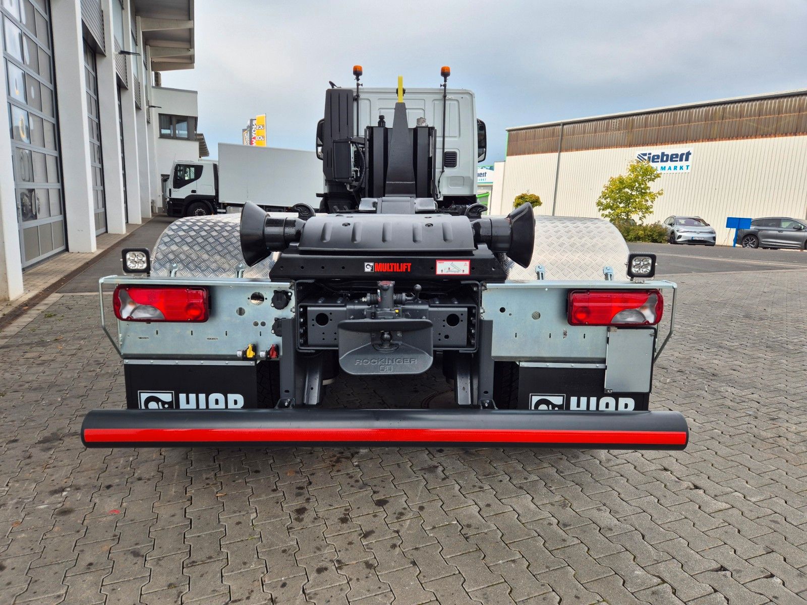 Fahrzeugabbildung Iveco X-Way AT300X48Z/P HR OFF 6x4 Hiab Winterdienst