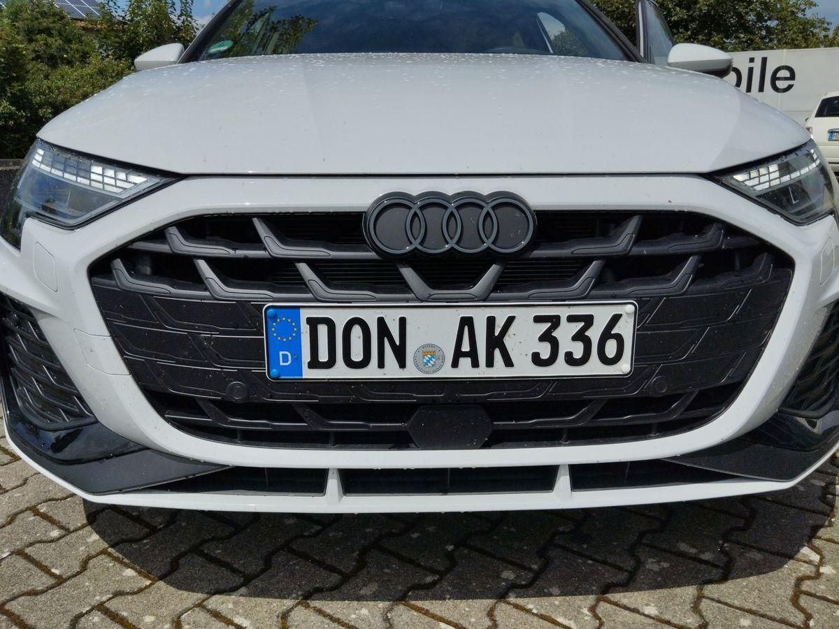 Fahrzeugabbildung Audi A3 Sportback S line 35 TDI 110 kW