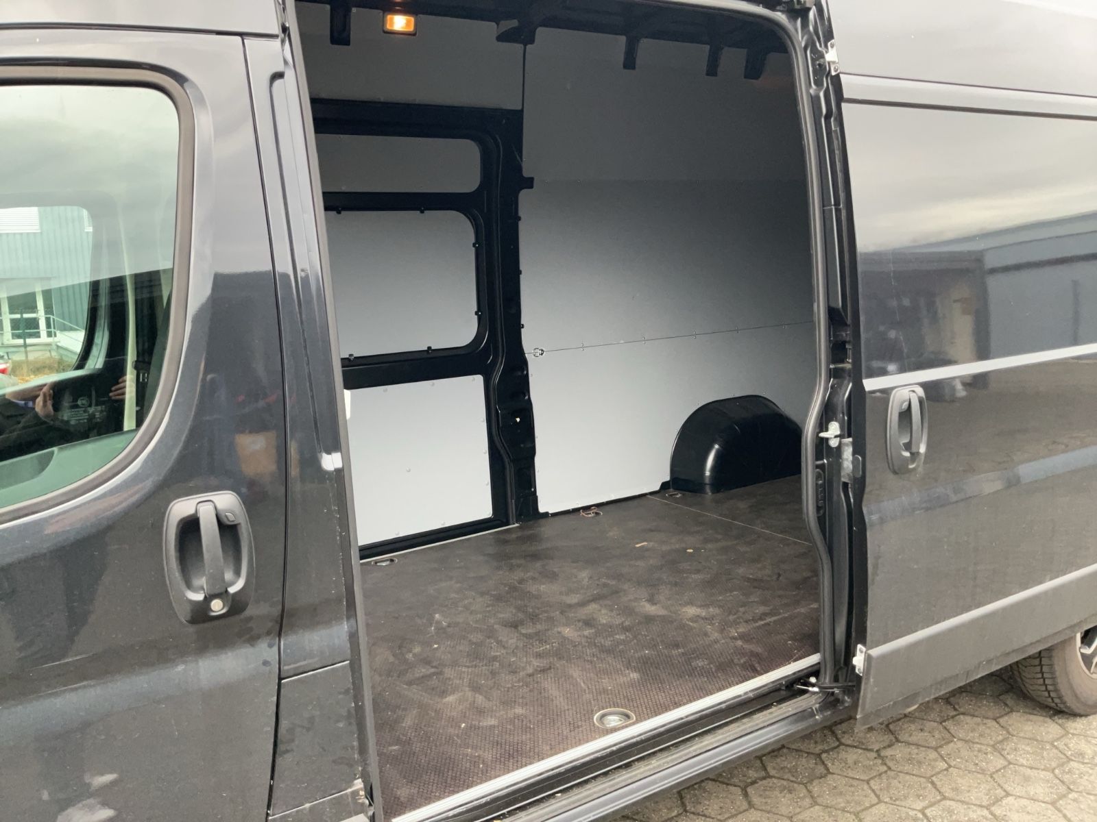 Fahrzeugabbildung Fiat Ducato Maxi L4H3 180 Mj Automatik 360°Navi