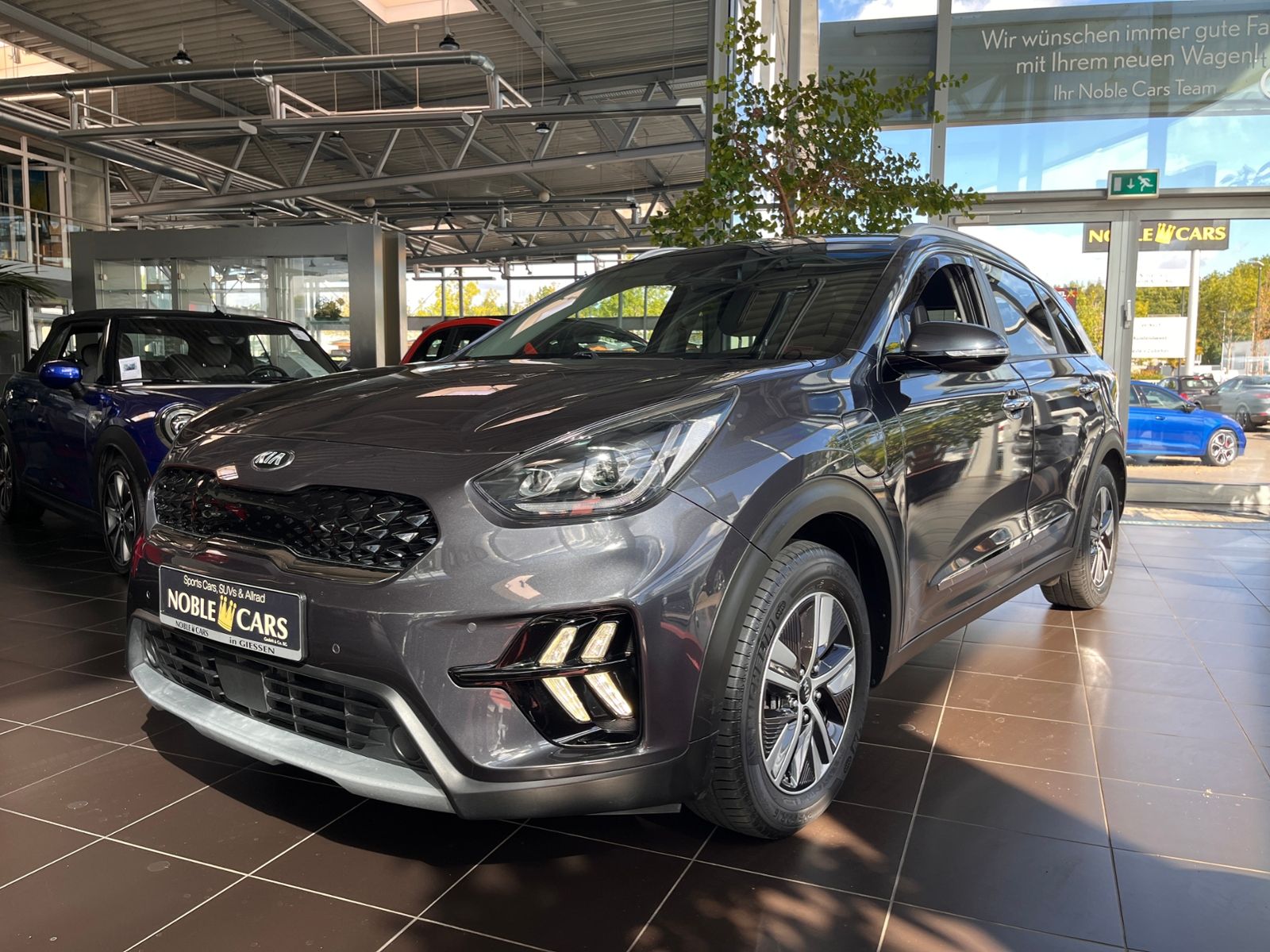 Fahrzeugabbildung Kia Niro Spirit PHEV LED NAVI LEDER SHZ AHK