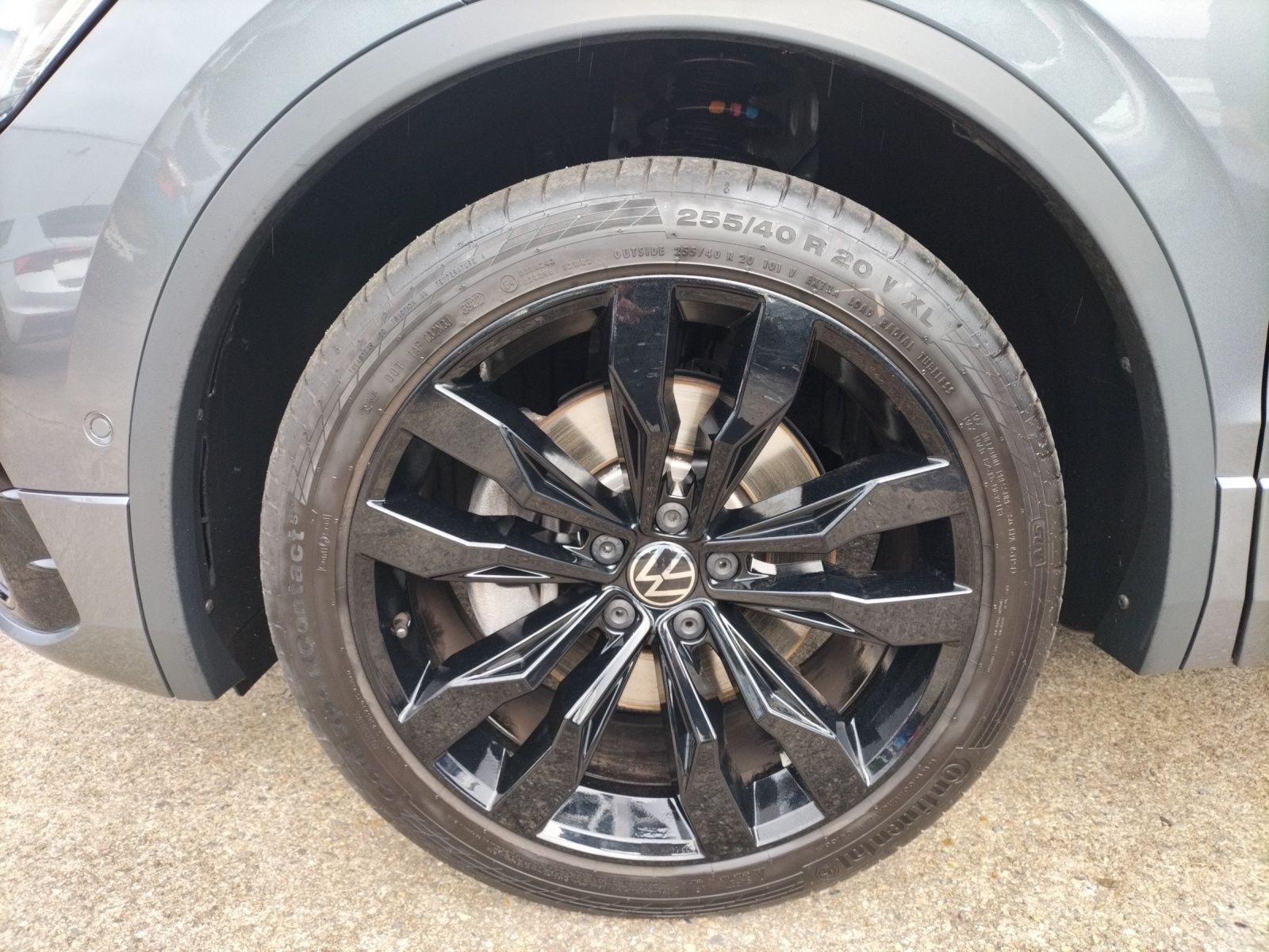 Fahrzeugabbildung Volkswagen Tiguan Allspace R-Line TDI 4M Matrix STHZG AHK H