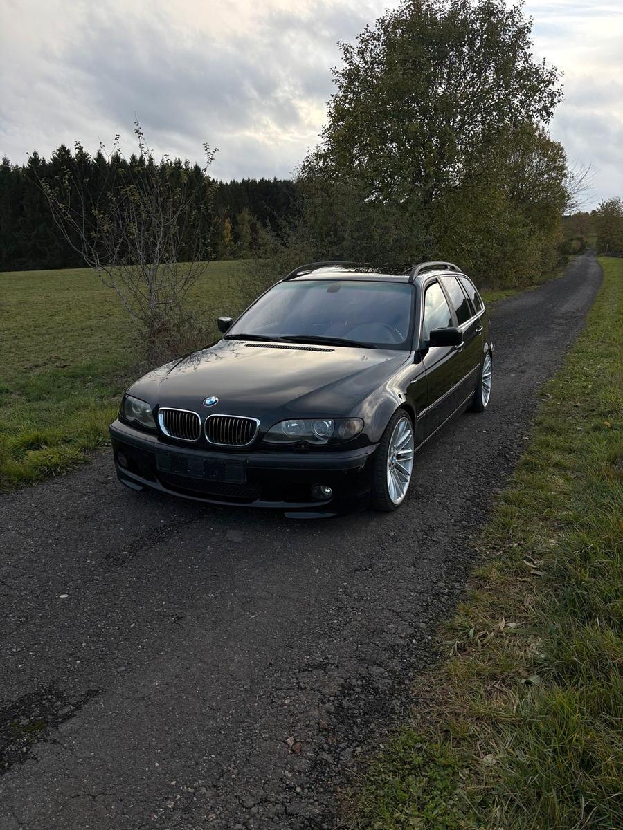 BMW 330