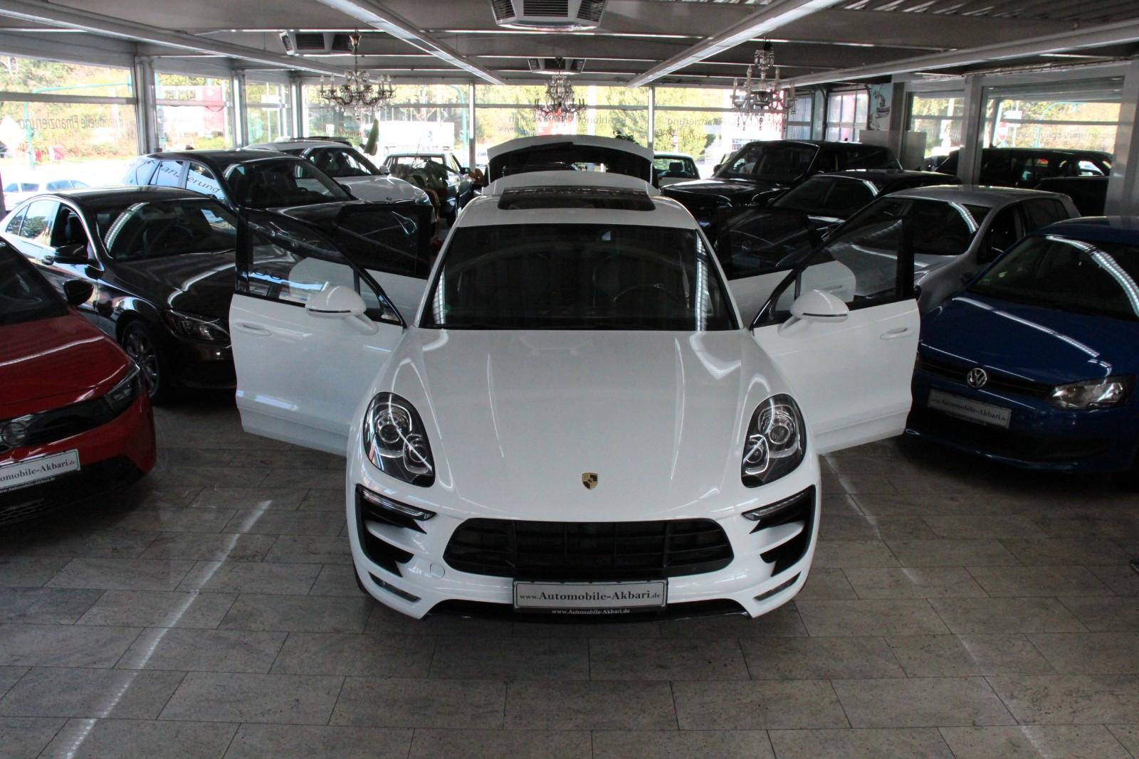 Porsche Macan Turbo *BOSE/Pano/Sitzbelüftung*