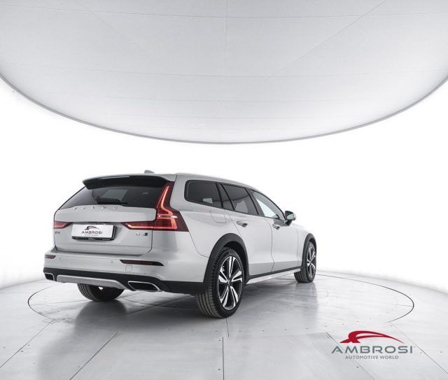 Volvo VOLVO V60 Cross Country D4 AWD Geartronic Busine imagem 3