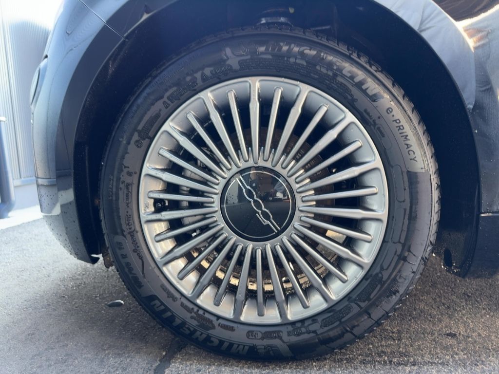 Fahrzeugabbildung Fiat 500 Hybrid Cabrio ICON,K-Paket,Sitzheizung,Rückf