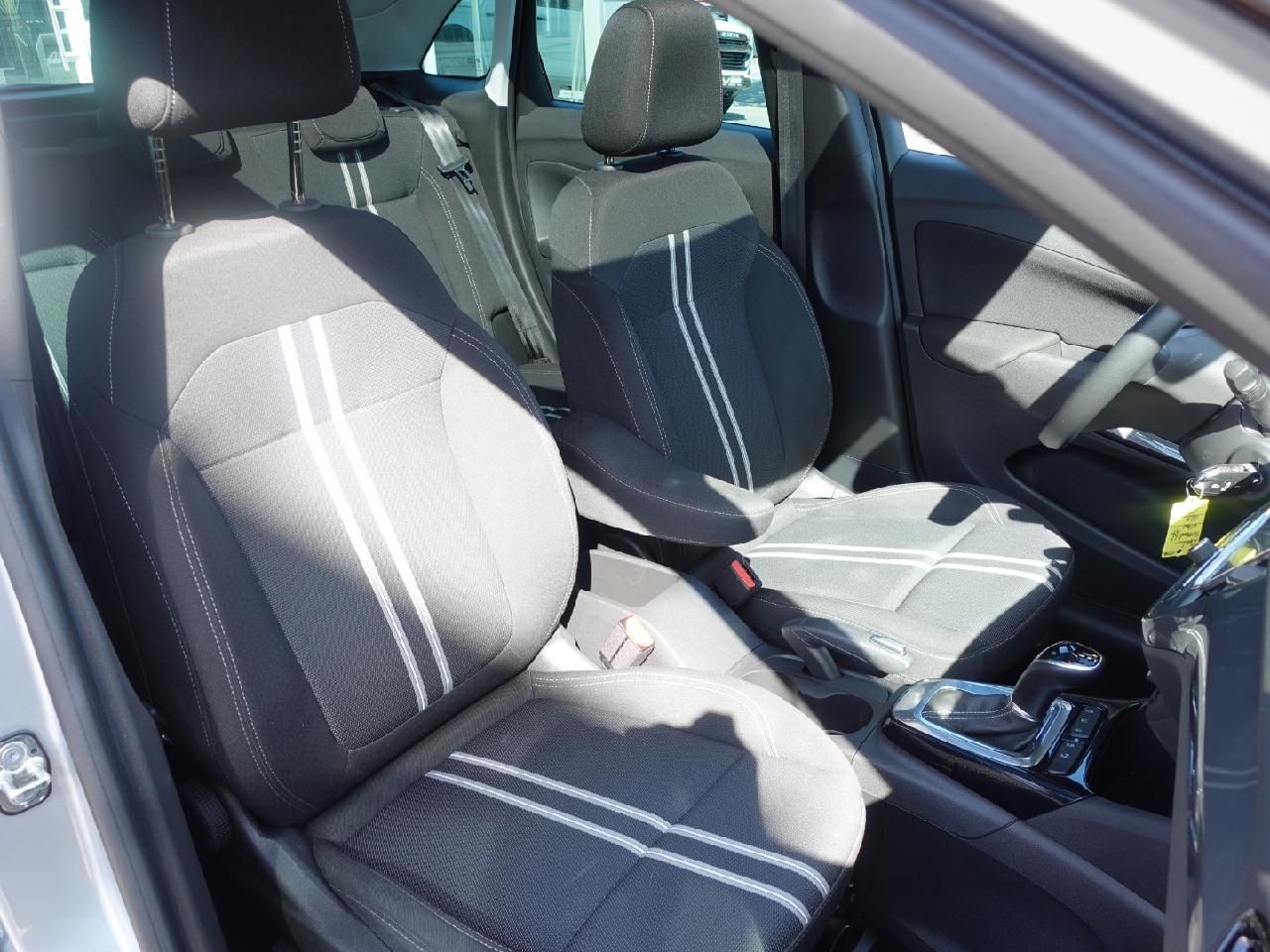 Fahrzeugabbildung Opel Crossland 1,2 Elegance Automatik