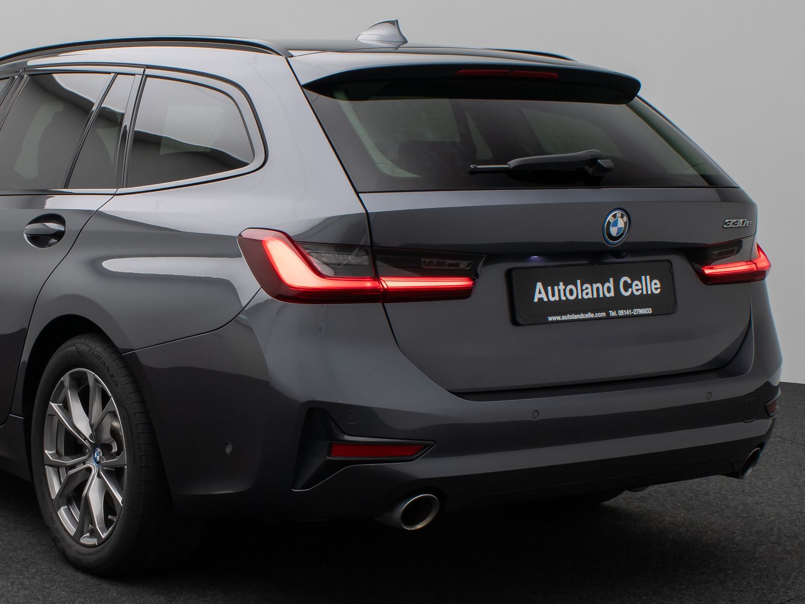 Fahrzeugabbildung BMW 330e SportLine Laser Kamera HUD DAB HiFi Komfort