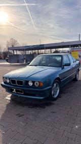 BMW Seltener BMW E34 518i  Maledivenblau 2. Ha... - BMW 518 mit Benzin-Antrieb