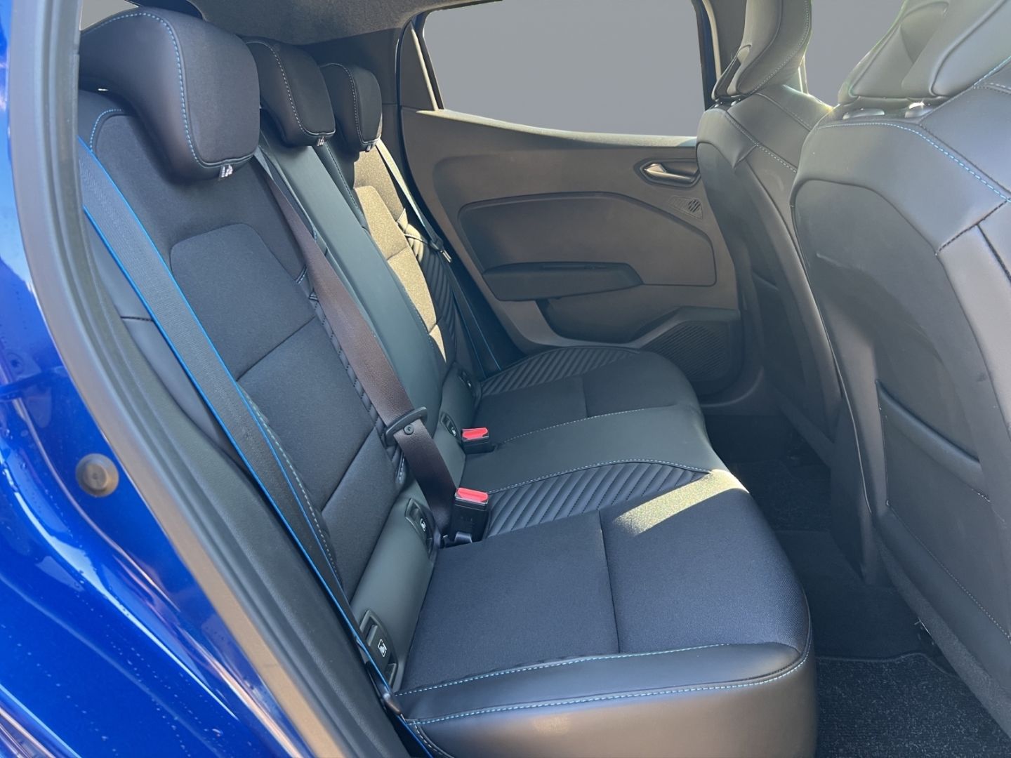 Fahrzeugabbildung Renault Clio V Esprit Alpine 1.0 TCe 90 EU6e Navi Digita