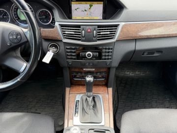 Mercedes E 220 - 9