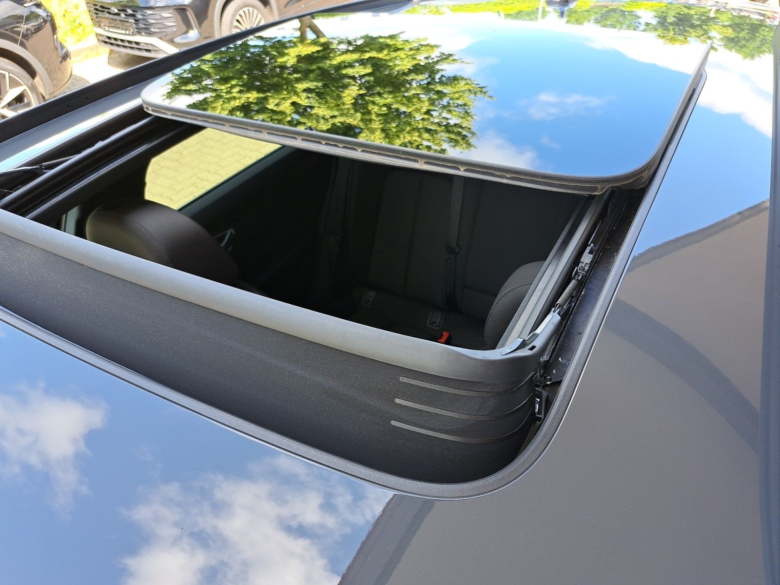 Audi Q8 e-tron - Bild 15