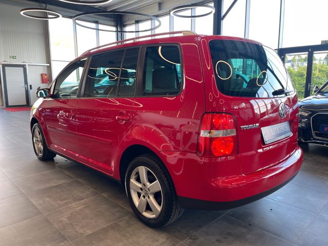 Volkswagen Touran Highline Aut.*1.Hand*TÜV NEU*7 Sitze*AHK*
