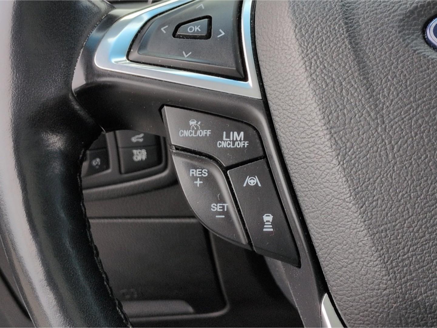 Ford Edge Titanium AWD 2.0D*AHK Panodach ACC B&O Navi