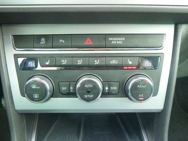 Fahrzeugabbildung Seat Leon 2,0 TDI Xcellence >AUT/NAV/LED/SHZ/Leder<