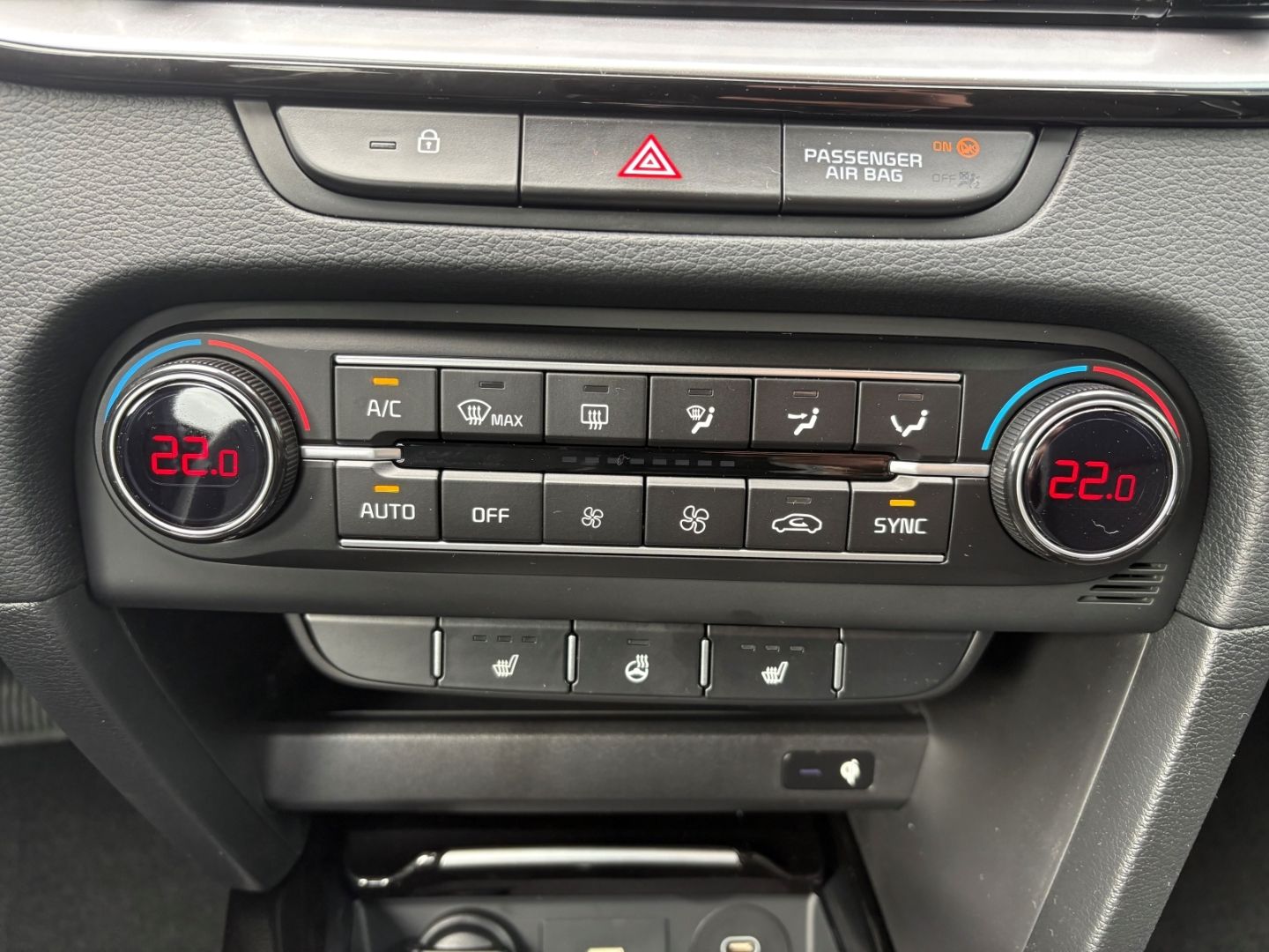 Fahrzeugabbildung Kia Ceed_sw Spirit SpurHalAss P1 P4 P5 El. Panodach