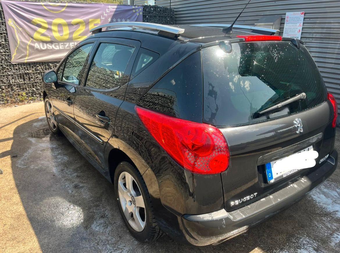 Peugeot 207 2011 — engine 1.598 cm³, 120 HP (88kW)