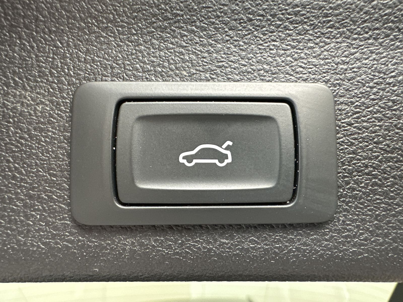 Fahrzeugabbildung Audi A6 Avant 50 TDI Qu S-Line NAV+LED+HUD+20ZOLL+AHK