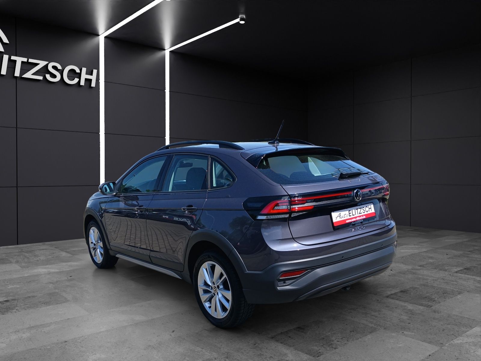 Fahrzeugabbildung Volkswagen Taigo TSI Life 1,99% LED AHK AID PDC SH LM