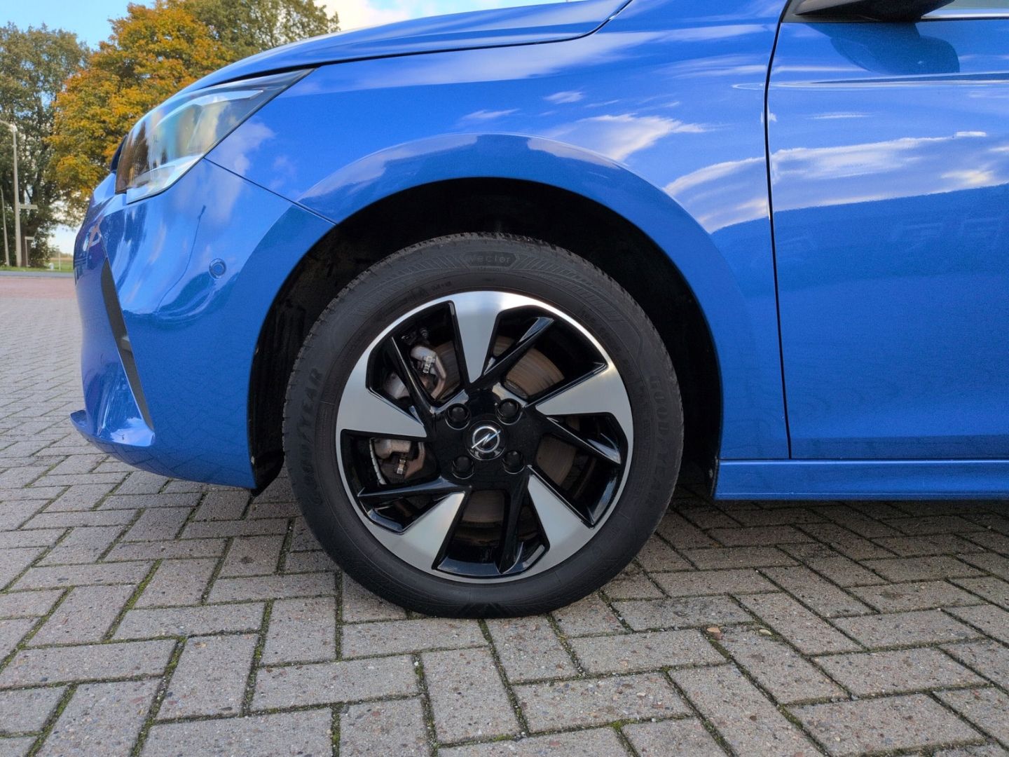 Opel Corsa F e Elegance 11 KW Digitales Cockpit LED A imagem 2