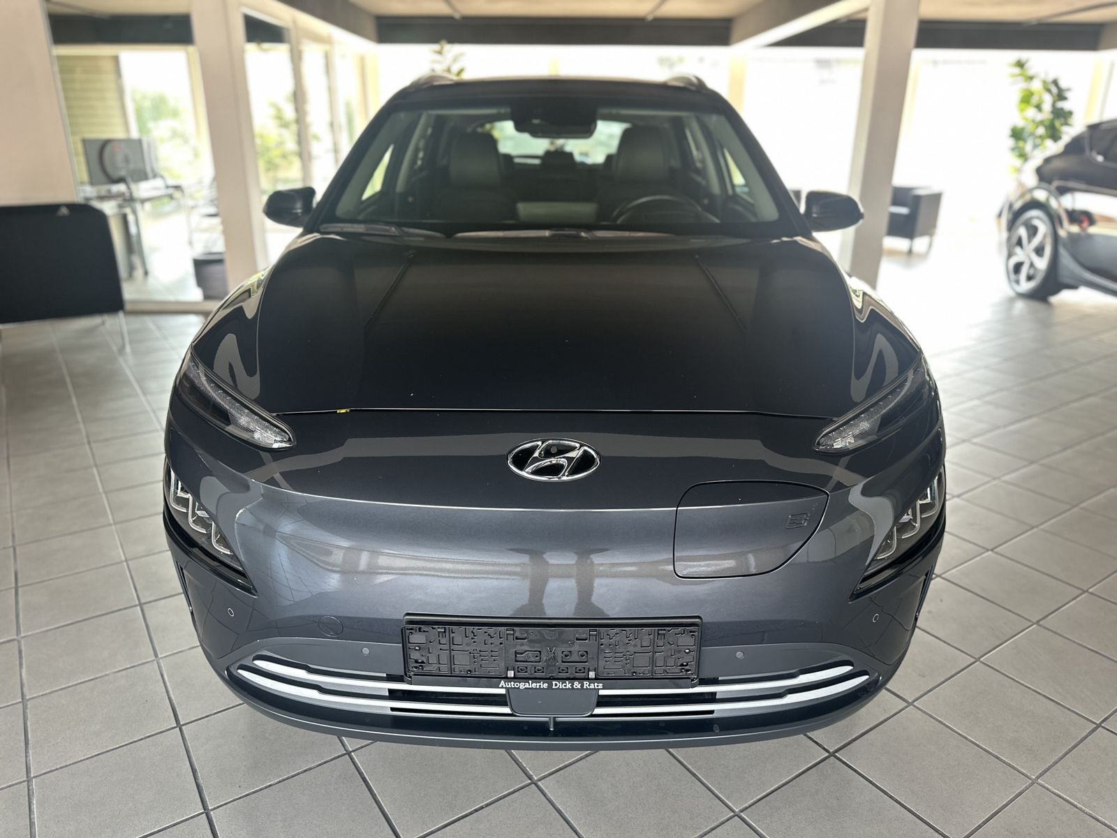Hyundai Kona Elektro Prime LEDER LED HUD NAV S-DACH 64KW imagem 2