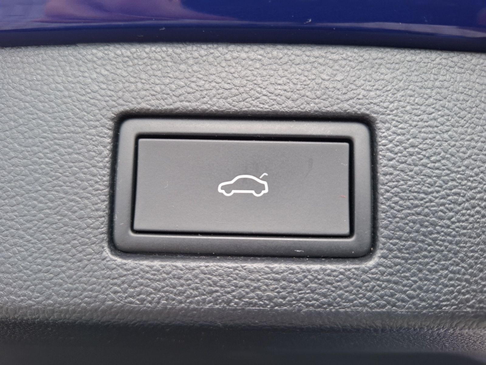 Fahrzeugabbildung Volkswagen Arteon SB TSI R-Line DSG LED Navi AID Pano Harma