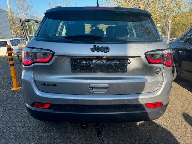 Fahrzeugabbildung Jeep Compass  4WD AUTOMATIK LEDER NAVI KAMERA AHK