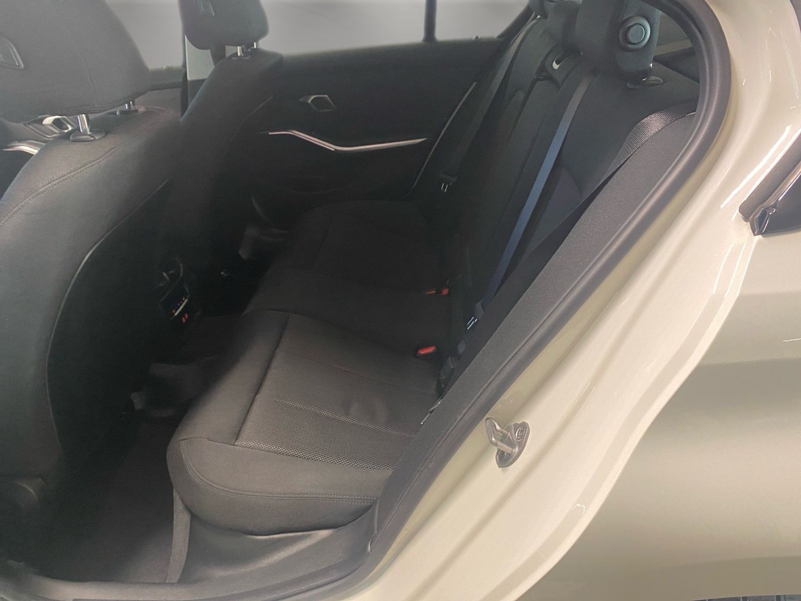BMW 318 - Bild 13