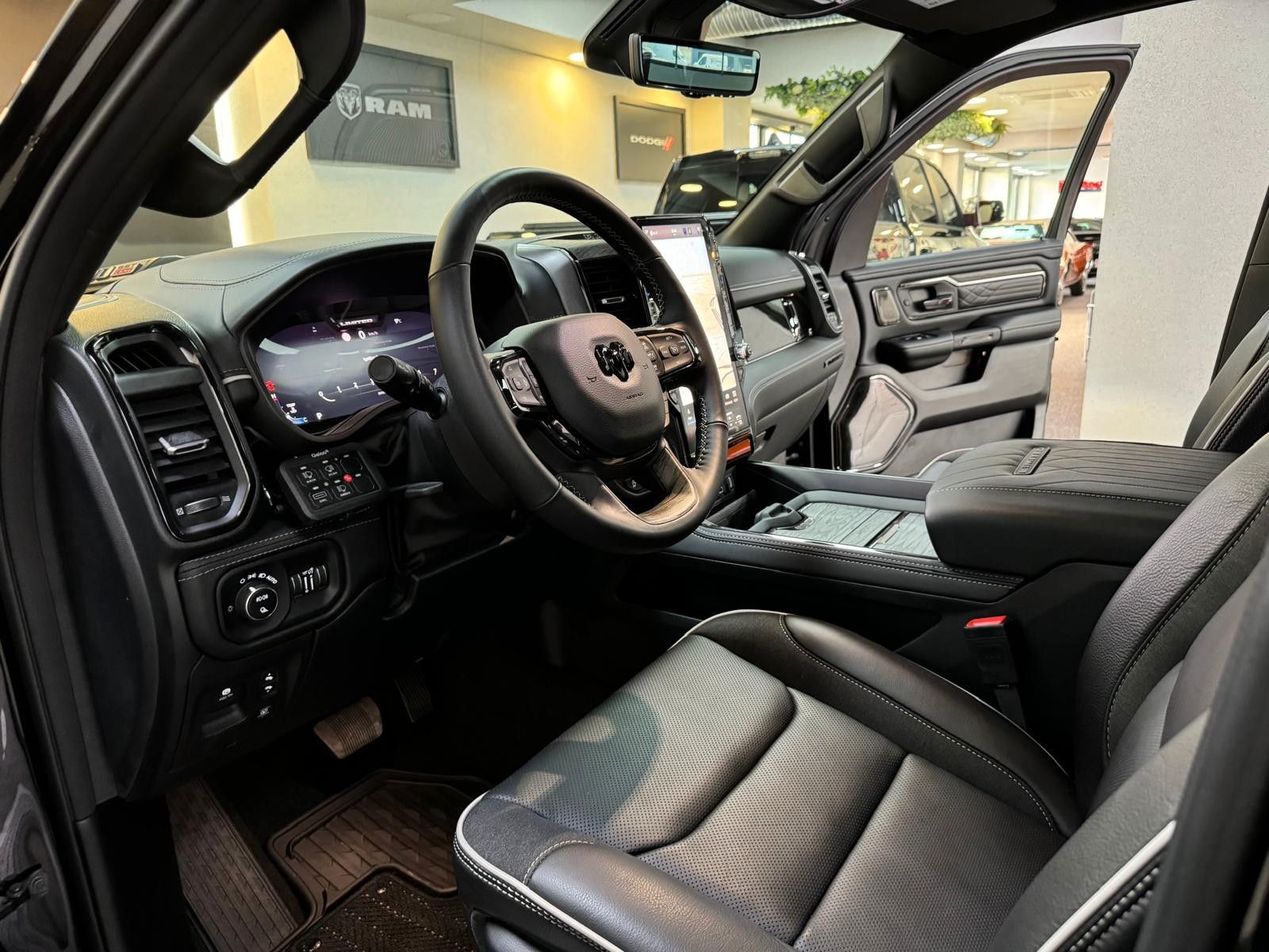 Fahrzeugabbildung Dodge RAM LIMITED HURRICANE 540 PS-LA CHANTI SPECIAL